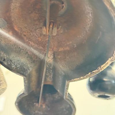 LOT 433L: Vintage Metal Scale & Cayenne Tin Box