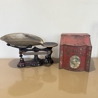 LOT 433L: Vintage Metal Scale & Cayenne Tin Box
