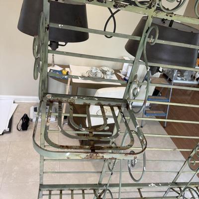 LOT 466K: Green Metal Outdoor Plant Stand / Garden Bench