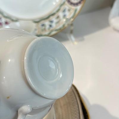 LOT 467F: Fine China: Wedgwood, Haviland Limoges & More
