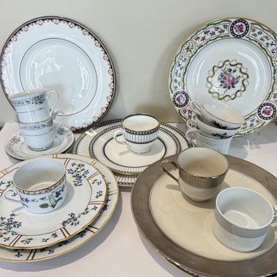 LOT 467F: Fine China: Wedgwood, Haviland Limoges & More