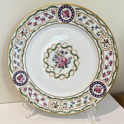 LOT 467F: Fine China: Wedgwood, Haviland Limoges & More