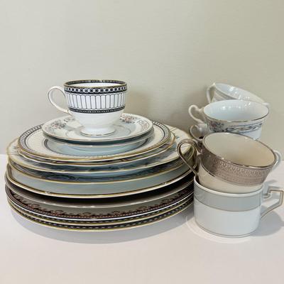 LOT 467F: Fine China: Wedgwood, Haviland Limoges & More
