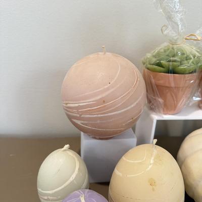 LOT 471F: Fun & Festive Shaped Candles