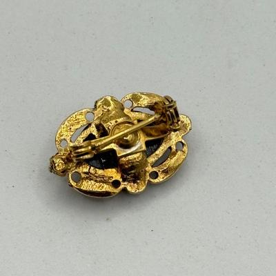 LOT 474J: 10kt Gold Cameo (3.05g) & Larger 925 Sterling Silver Cameo (6.2g)