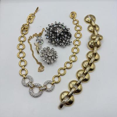 LOT 480J: Goldtone Necklaces, Bracelet & More
