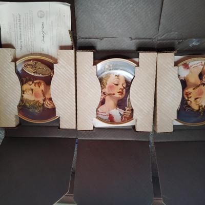 Golden Glamour – Mid-Century Muse Collector Plate Trio