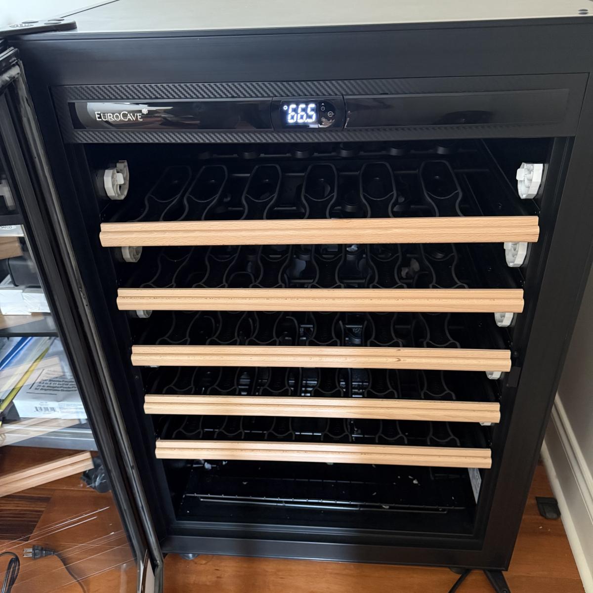 EuroCave Wine Cabinet (O-BM)