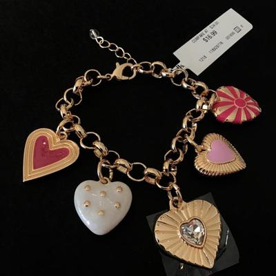 Beautiful gold tone enamel heart charm bracelet
