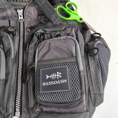 Bassdash Fishing Vest & Cortland Landing Net (G-JS)
