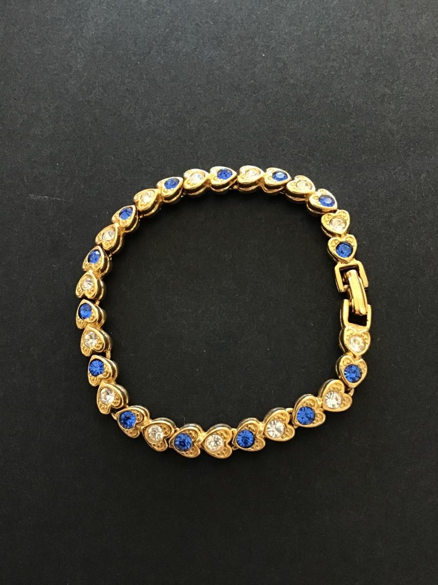 Vintage gold tone rhinestone heart tennis bracelet