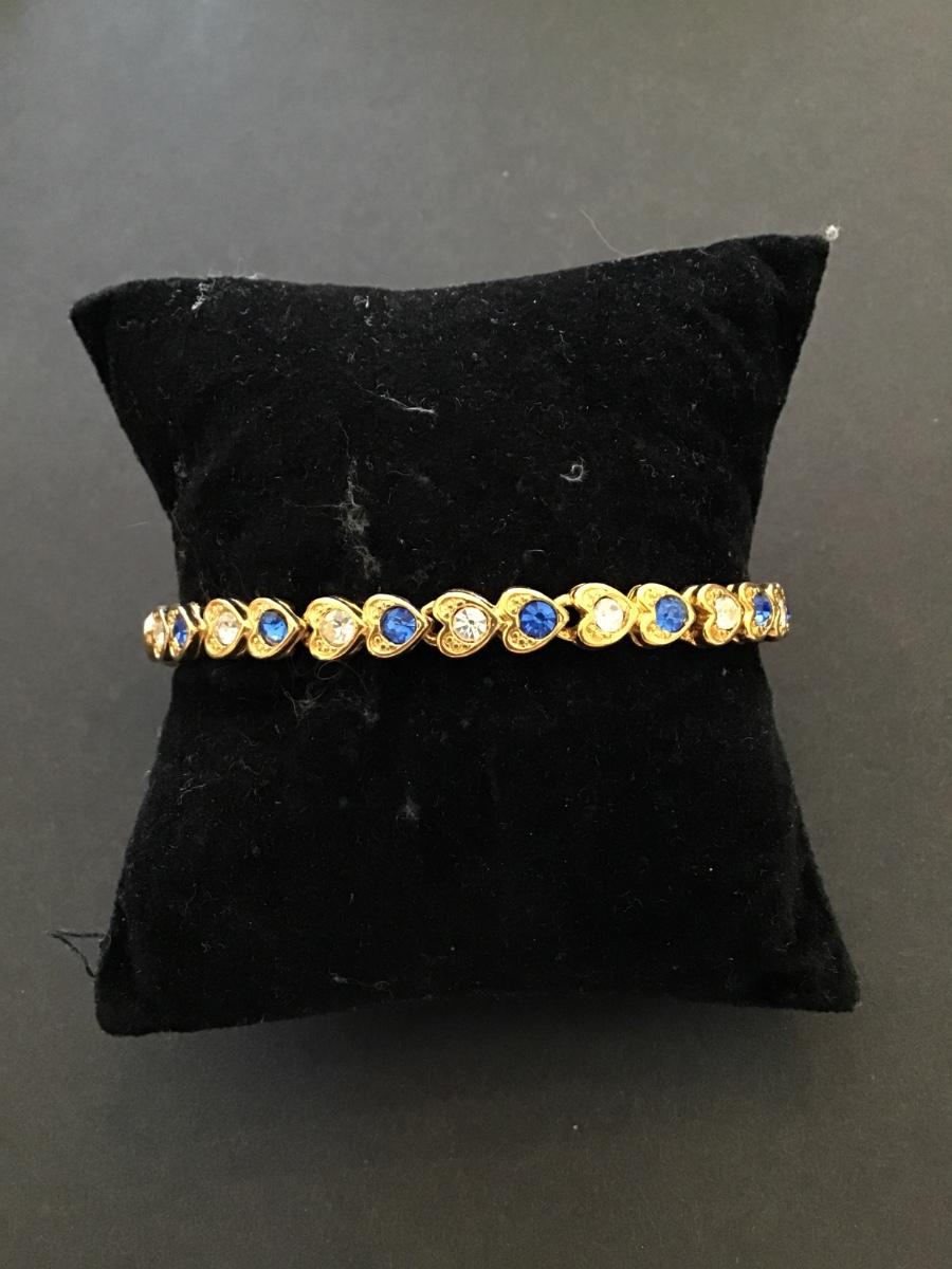 Vintage gold tone rhinestone heart tennis bracelet