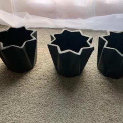 3 Planters Pots