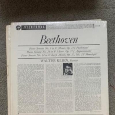 “Beethoven: Sonatas Vinyl – Klien Plays Moonlight, Pathétique & Appassionata”