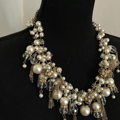 Gorgeous, vintage, gold tone, faux, pearl, crystal beard, statement, necklace