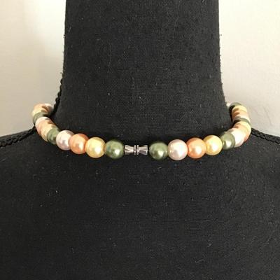 Beautiful, vintage light multicolored, faux, pearl glass bead collar necklace
