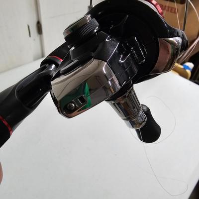 Pair of Ugly Stik GX2 6' Fishing Rods & Reels (G-JS)