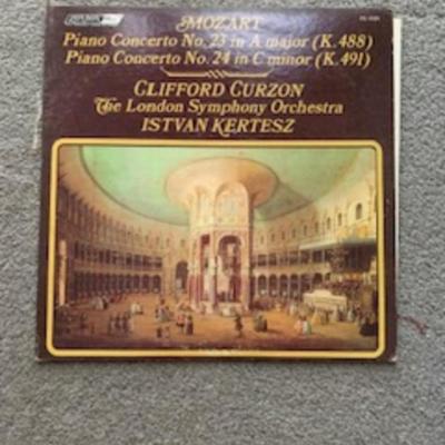 “Mozart Piano Concertos No. 23 & 24 – Curzon & Kertész (LSO Vinyl)”