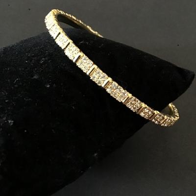 Beautiful, gold tone, rhinestone bangle bracelet