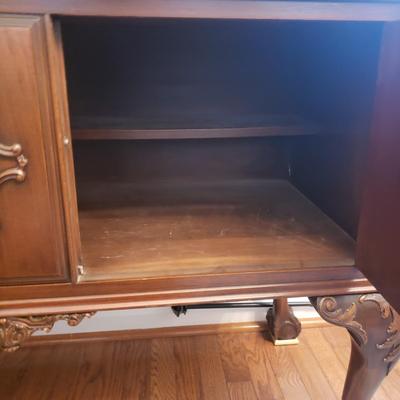 Ornate Claw Foot China Cabinet (DR-KD)