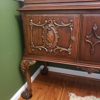 Ornate Claw Foot China Cabinet (DR-KD)