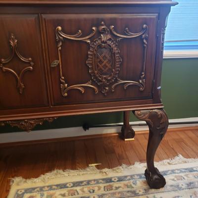 Ornate Claw Foot China Cabinet (DR-KD)
