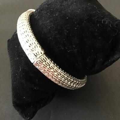Silvertone stretch bracelet