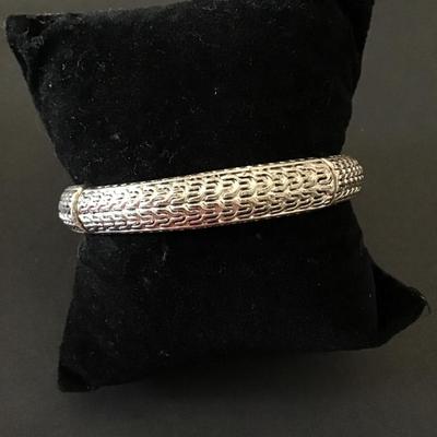 Silvertone stretch bracelet