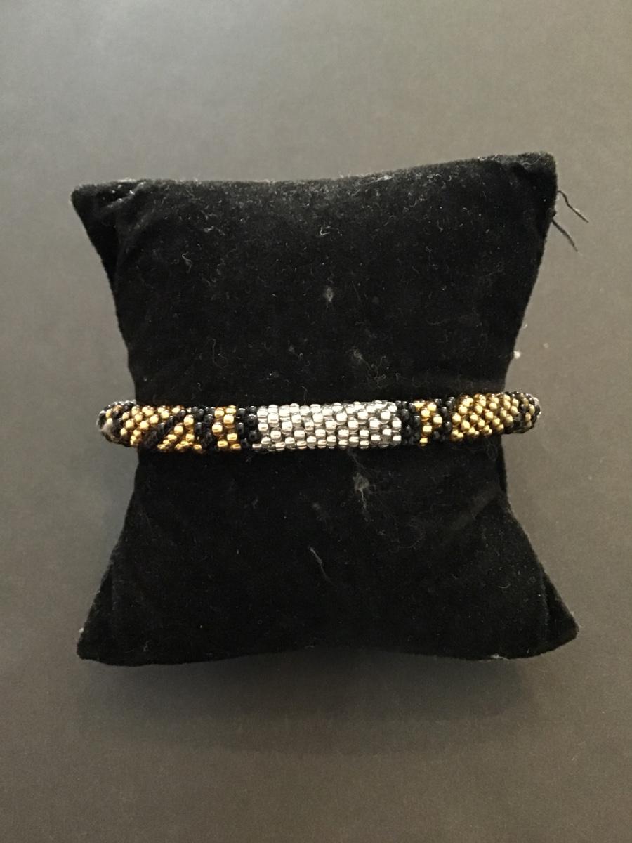 Handmade glass bead bracelet