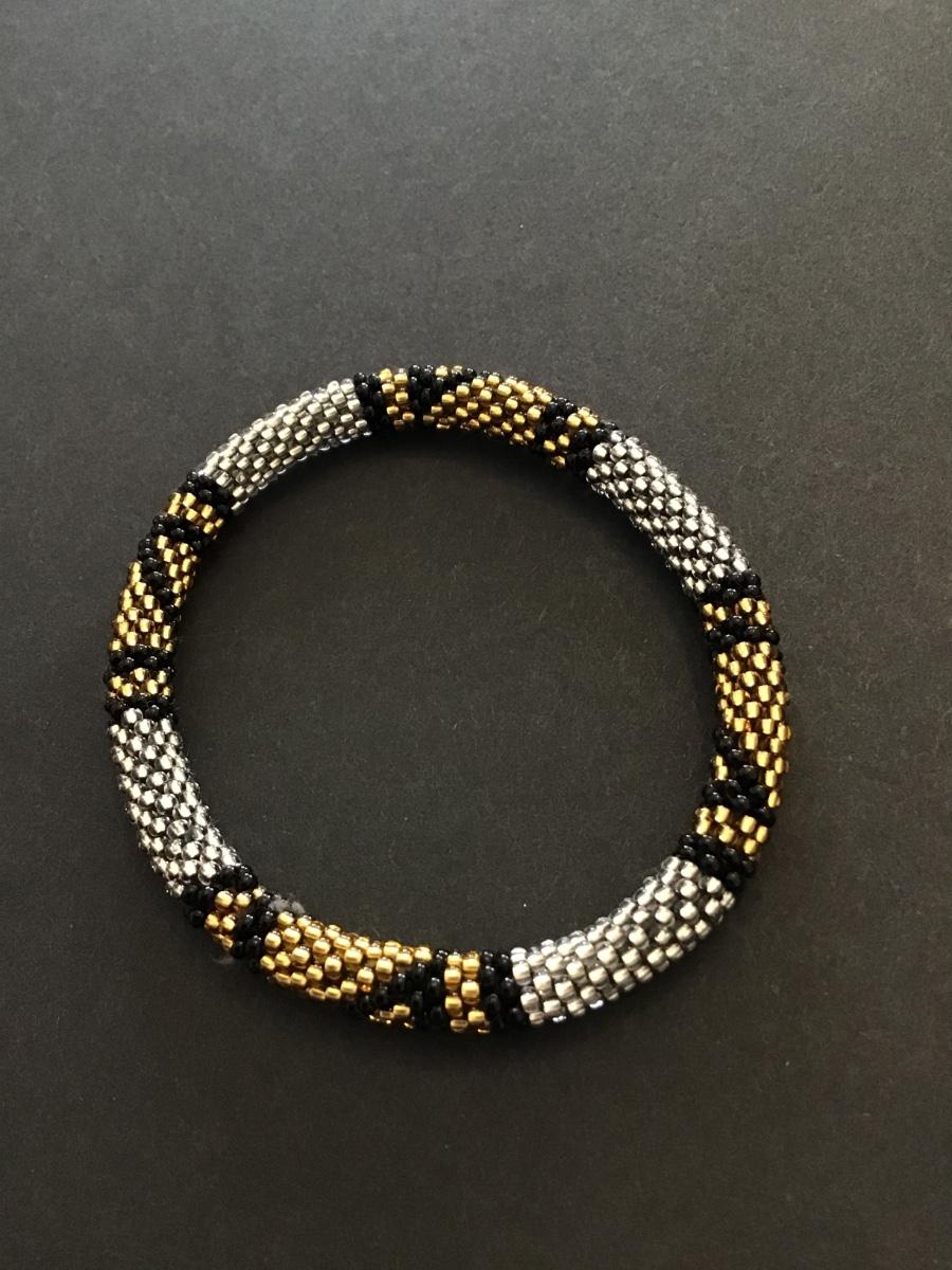 Handmade glass bead bracelet