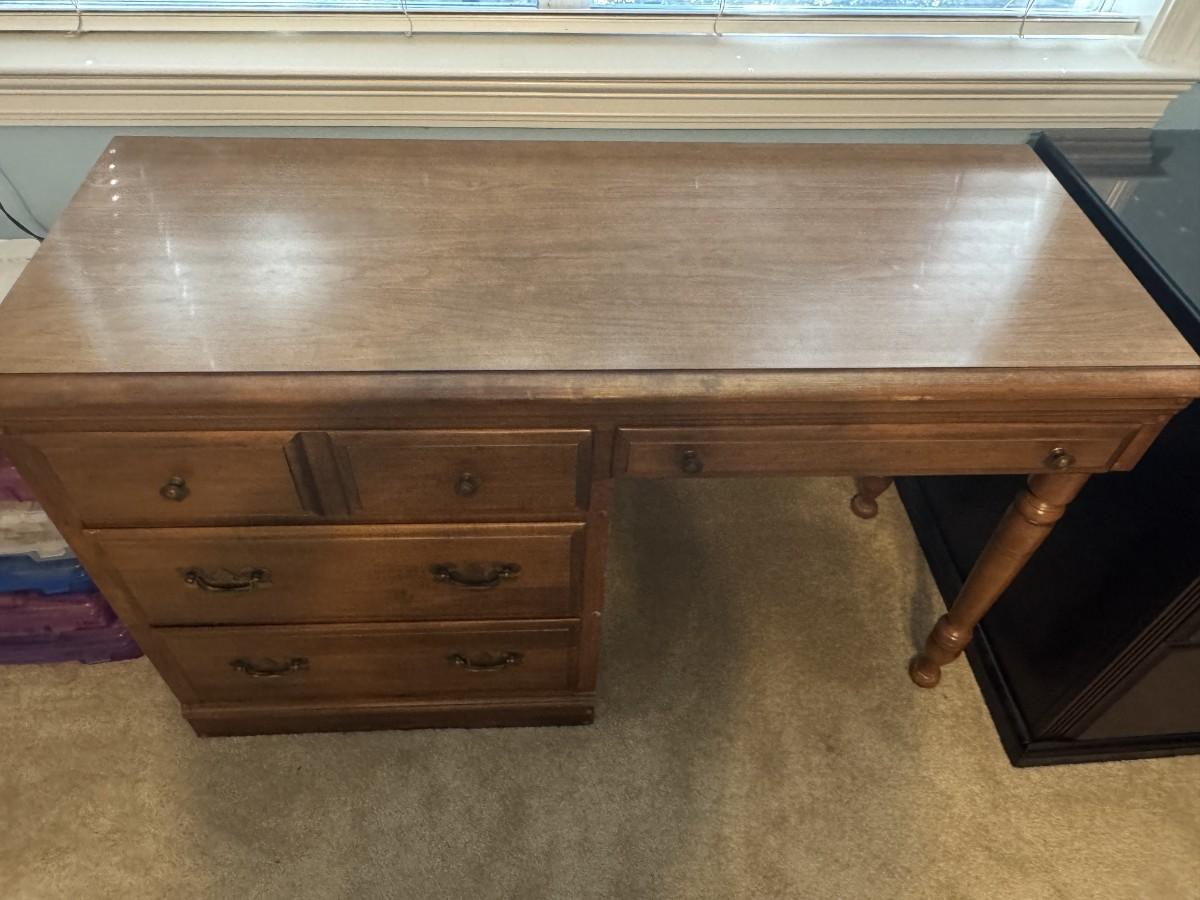 Hard Rock Maple Student Desk