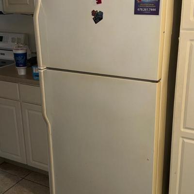Sale Photo Thumbnail #5: Refrigerator in good condition - strong runner!