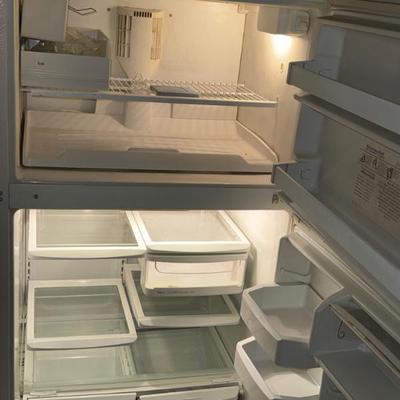 Sale Photo Thumbnail #6: Good, clean ice maker all in good condition