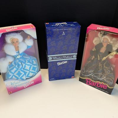 Winter Renaissance Winter Velvet & Golden Winter Barbies