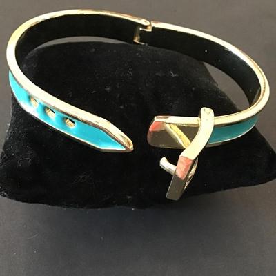 Super cute, gold tone, turquoise enamel belt buckle bracelet