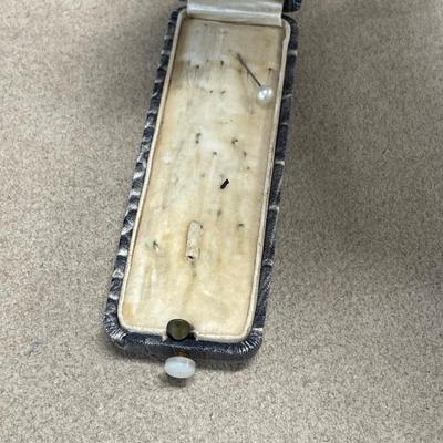 Pins and jewelry box