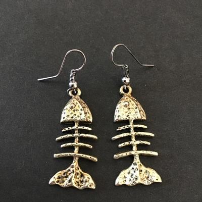 Cute Silver-tone Fishbone earrings