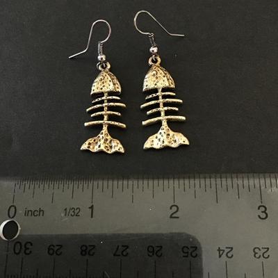 Cute Silver-tone Fishbone earrings