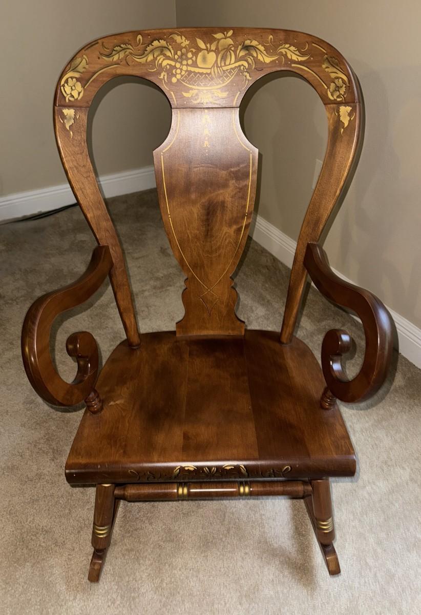 Vintage Beautifully Hitchcock Style Painted Rocking Chair Like New