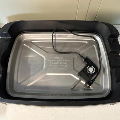 BELLA SMOKELESS GRILL AND ROUND BAKING STONE