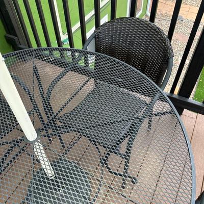 PATIO TABLE WITH UMBRELLA AND 4 CHAIRS