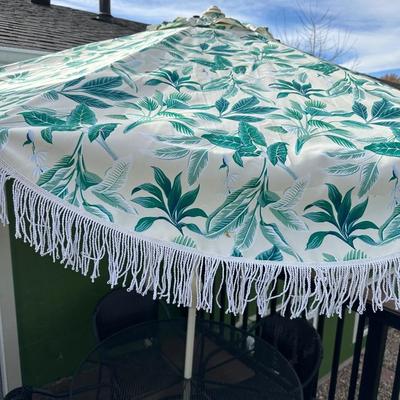 PATIO TABLE WITH UMBRELLA AND 4 CHAIRS