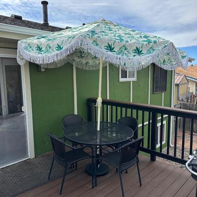 PATIO TABLE WITH UMBRELLA AND 4 CHAIRS