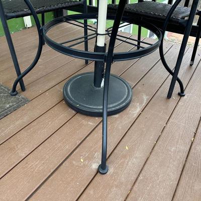 PATIO TABLE WITH UMBRELLA AND 4 CHAIRS