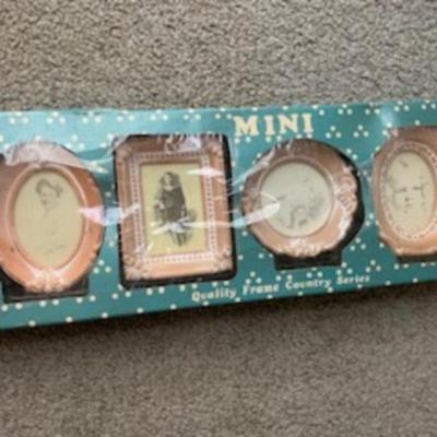 Decorative Duo Mexican Clay House & Mini Sentiment Frame Set