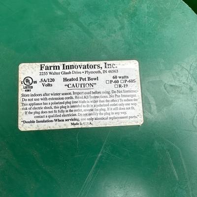 HEATED DOG POOL, SPRINKLER TOY AND FLOATING PINEAPPLE FOR YOUR PET