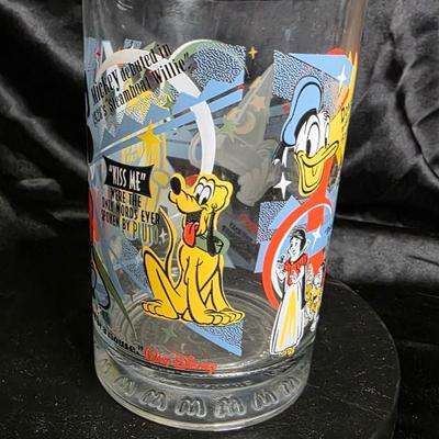 Disney 100 Years of Magic – “Share a Dream Come True” Collector Glass – Mickey Mouse, Donald, Pluto, Snow White, Dopey, and Parade Scenes...