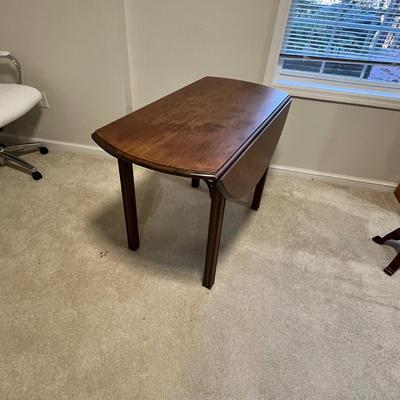 Gateleg Drop Leaf/Expandable Table (BGB-RG)