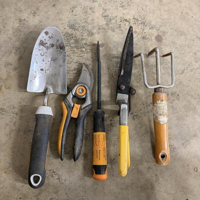 Fiskars Garden Tools & More (G-MG)