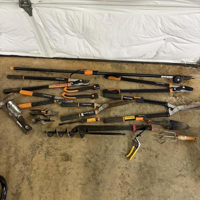 Fiskars Garden Tools & More (G-MG)